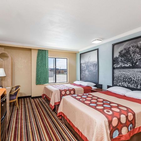 Motel Super 8 By Wyndham Midland Extérieur photo